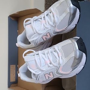 NWT New Balance 530 pink women size 6.5 US